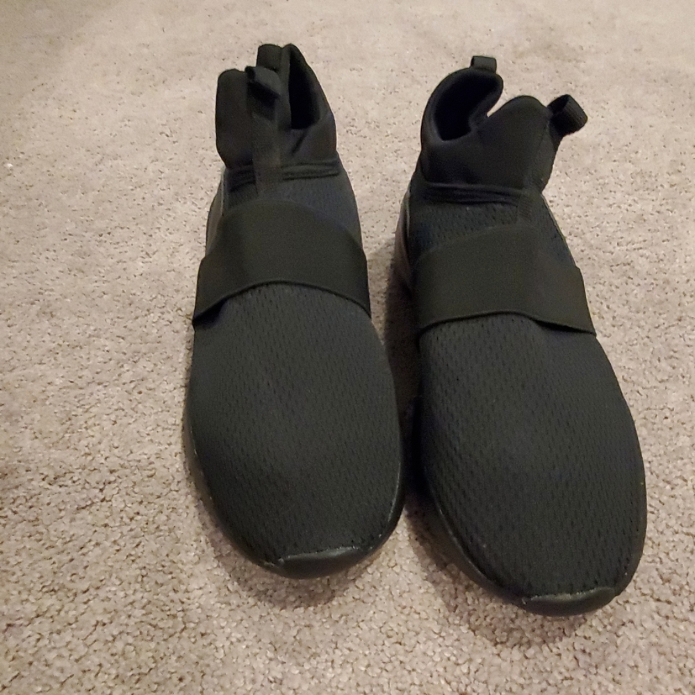 Running  shoes - Picture 2 of 3